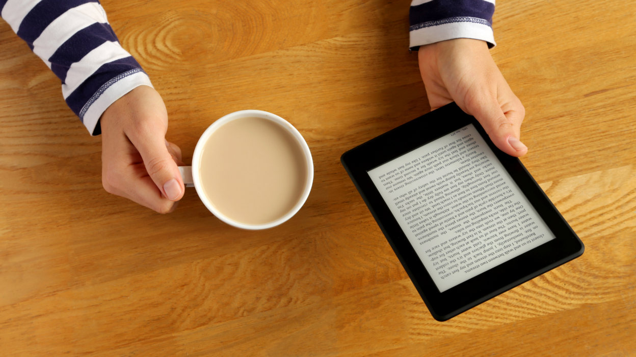 How to Choose Between a Nook and a Kindle E-reader