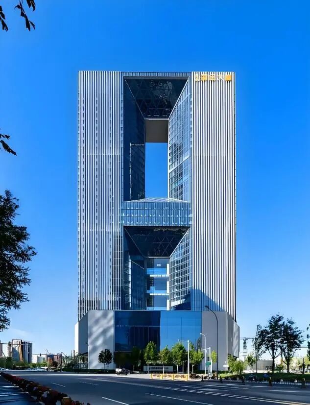 标杆落地！深圳金之桥墨水屏预约门牌入驻10亿级国金大厦，打造智慧绿色办公新标杆