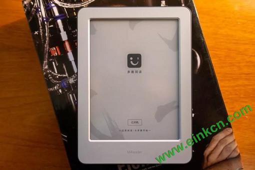 卖 ¥599 的小米电子书比得上 Kindle 吗？不行，但它还是挺香