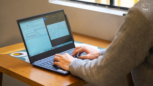 联想 ThinkBook Plus 评测：一台会变「脸」的电脑