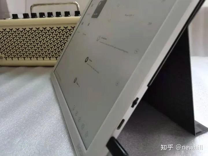 Mira护眼显示器:重度墨水屏用户4000字硬核分享和产品对比! eink 电子纸 电子墨水屏 EINK 墨水屏 水墨屏 电子墨水 川奇光电 元太科技 元太 手写 BOOX Mira显示器 Mira 墨水屏显示器 13.3寸墨水屏显示器 13.3寸墨水屏 值不值得买 性价比 怎么样 第9张 Mira护眼显示器:重度墨水屏用户4000字硬核分享和产品对比! eink 电子纸 电子墨水屏 EINK 墨水屏 水墨屏 电子墨水 川奇光电 元太科技 元太 手写 BOOX Mira显示器 Mira 墨水屏显示器 13.3寸墨水屏显示器 13.3寸墨水屏 值不值得买 性价比 怎么样 第9张